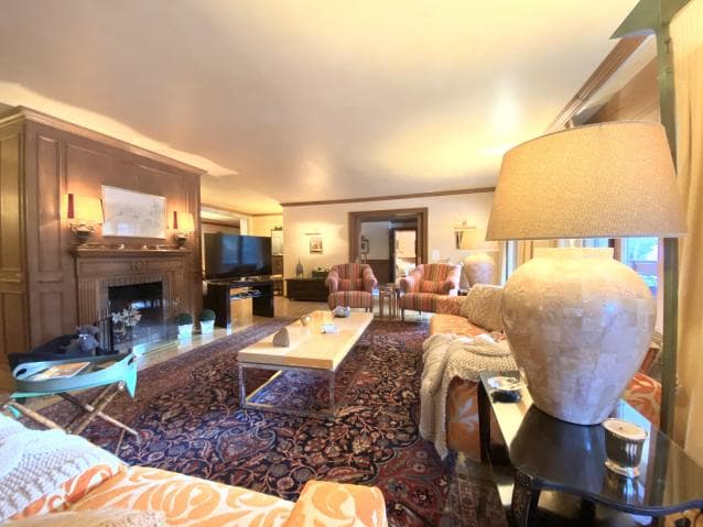 1749 – Appartement 5.5 pièces – 7700 CHF – 260 m²