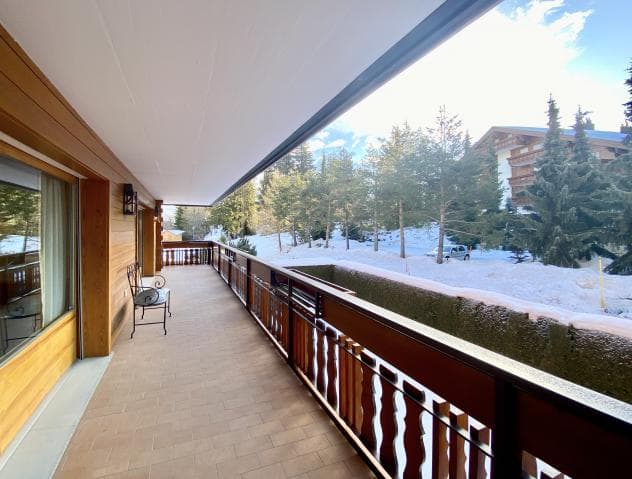 1749 – Appartement 5.5 pièces – 7700 CHF – 260 m²