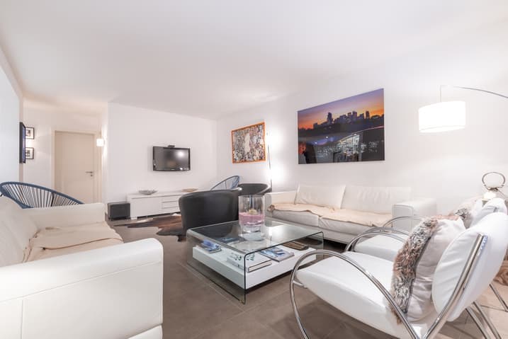 446 – Appartement 4 pièces – 2450CHF