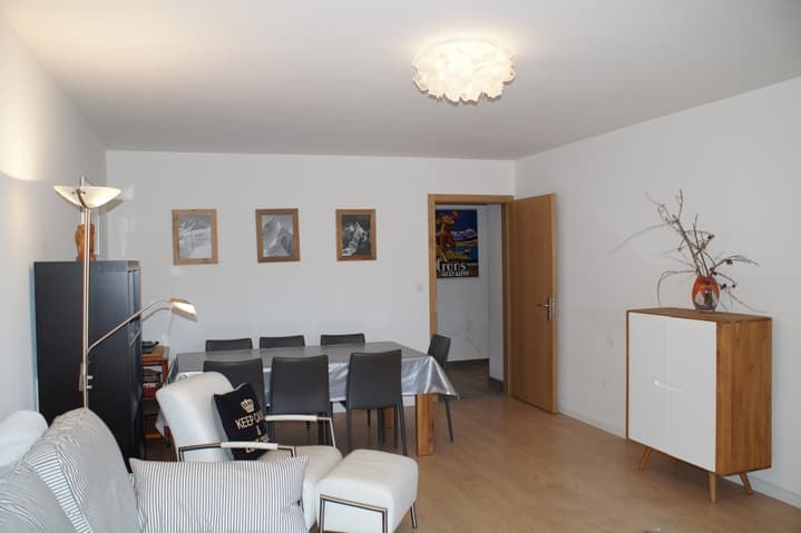 452 – Appartement 4 pièces – 2450CHF 114m²