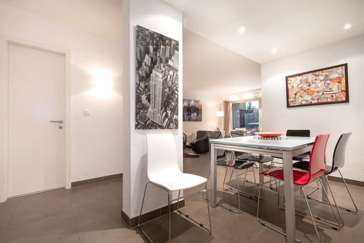 446 – Appartement 4 pièces – 2450CHF