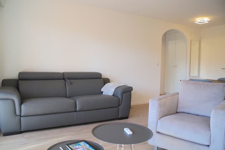 472 – Appartement 2 pièces – 1300 CHF – 65 m²