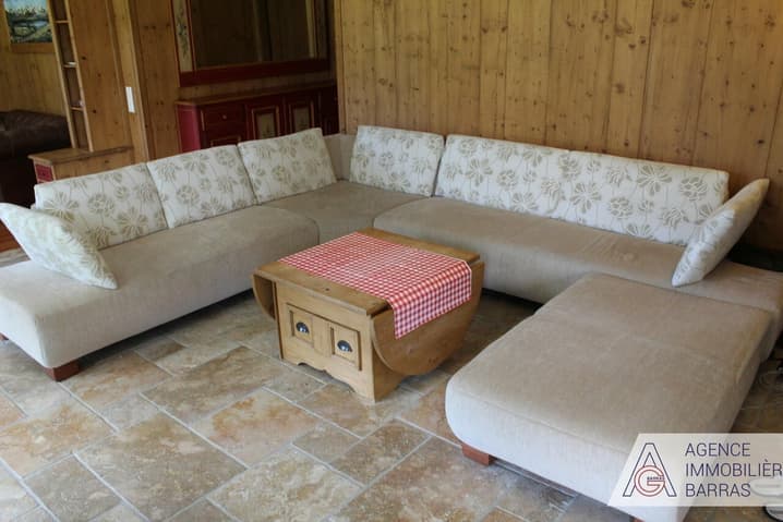 711 – Appartement 6 pièces – 3950000 – CHF 167 m²