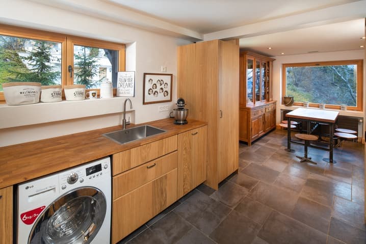 489 – Maison 10 pièces – 8400CHF – 300m²