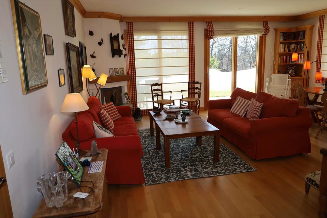 546 – Appartement  3.5 pièces  3300CHF –  100m²