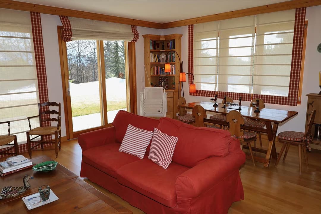 546 – Appartement  3.5 pièces  3300CHF –  100m²