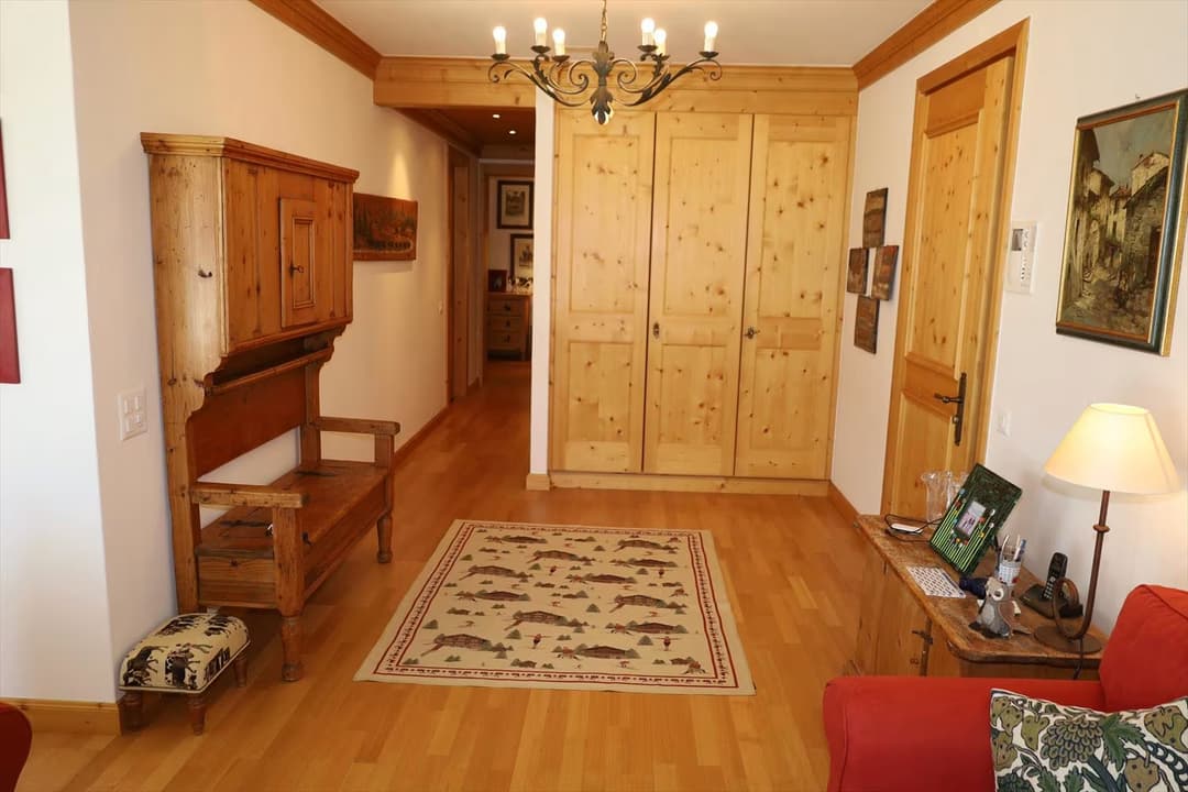 546 – Appartement  3.5 pièces  3300CHF –  100m²
