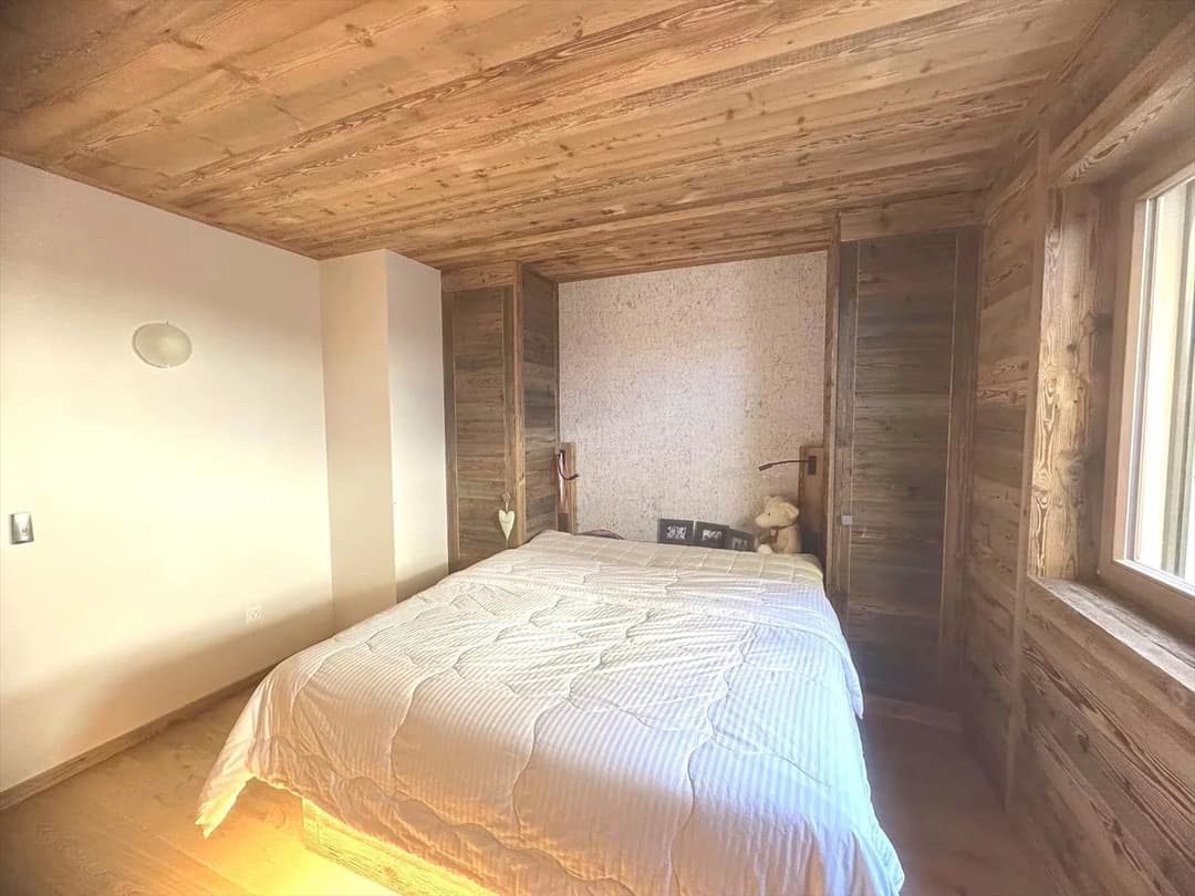 523 – Appartement 5.5 pièces – 200 m²