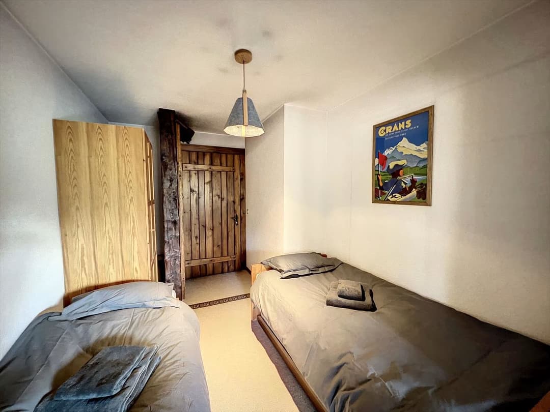 554 – Appartement – 4.5 pièces  2550CHF –  140 m²
