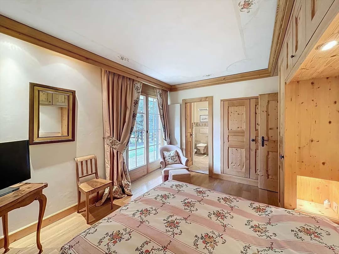 883 – Appartement 4.5 pièces – 4380000CHF – 174m²