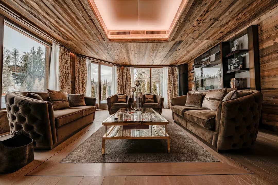 622 – Maison 18 pièces – 110000CHF – 4670m²