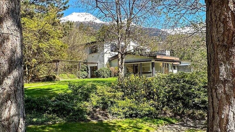 881 – Maison – 3990000CHF – 712m²