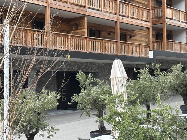 623 – Appartement 3.5 pièces – 158m²