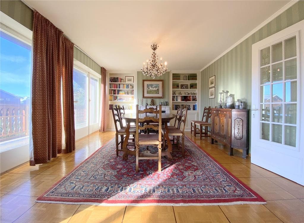 2147 – Appartement 5.5 pièces – 1350000 CHF – 190 m²