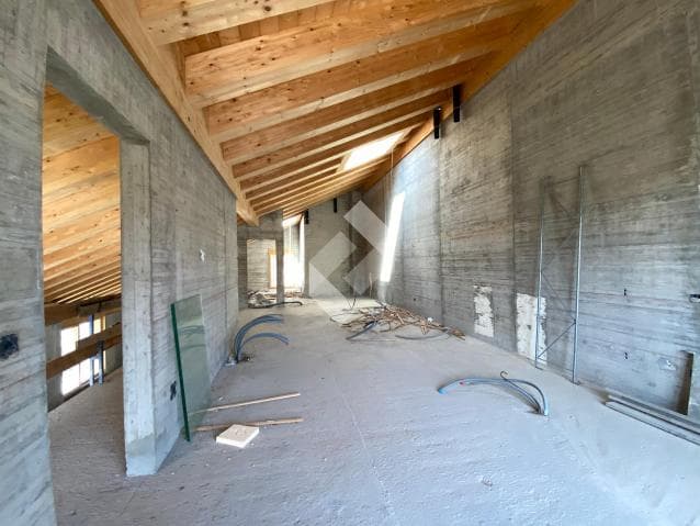 896 – Appartement 4.5 pièces – 4300000 CHF – 271 m²