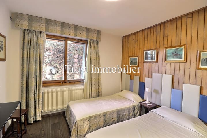 650 – Appartement 4.5 pièces – 6500 CHF – 155 m²