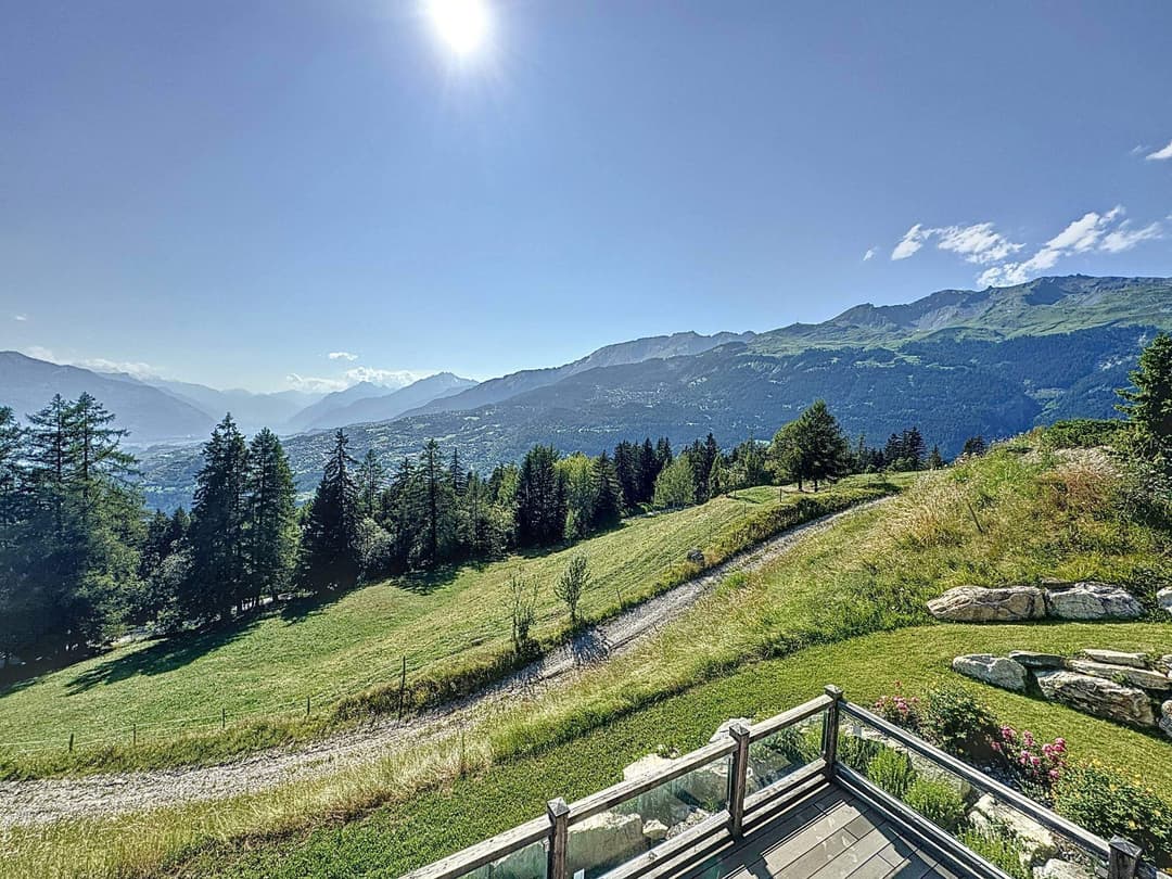908 – Maison 14.5 pièces – 13000000 CHF – 1400 ²