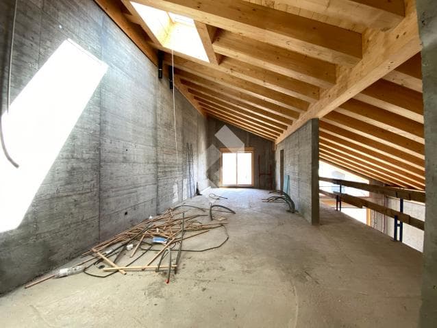 896 – Appartement 4.5 pièces – 4300000 CHF – 271 m²