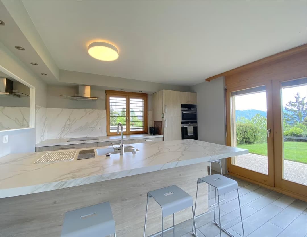 766 – Appartement 3,5 pièces – 2800CHF – 90m²