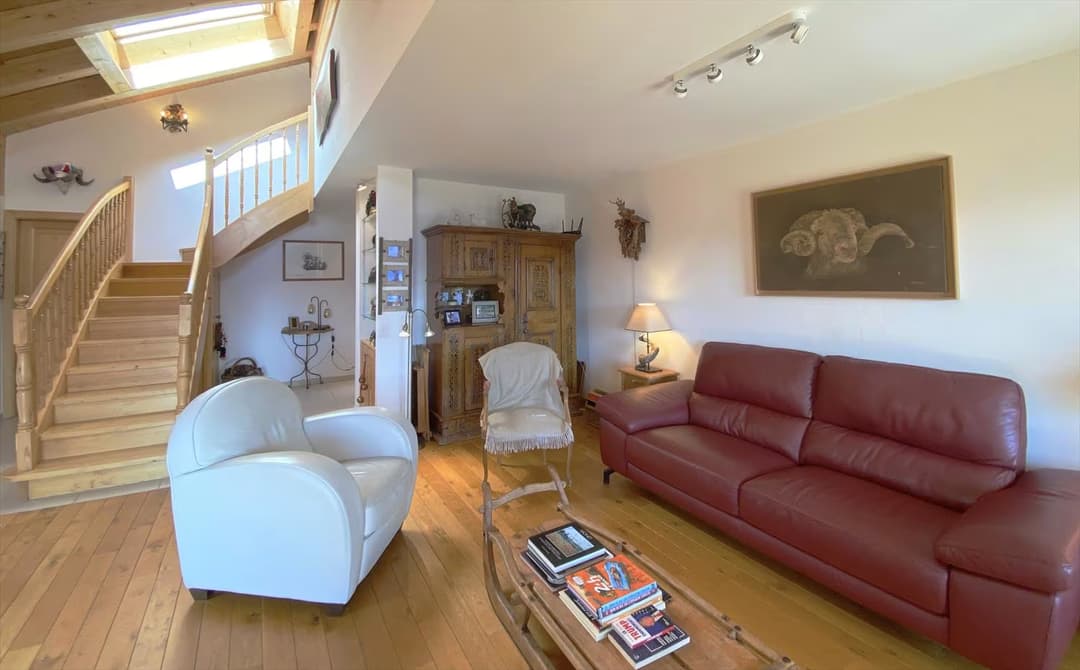 771 – Appartement 5,5 pièces – 9500CHF – 200m²