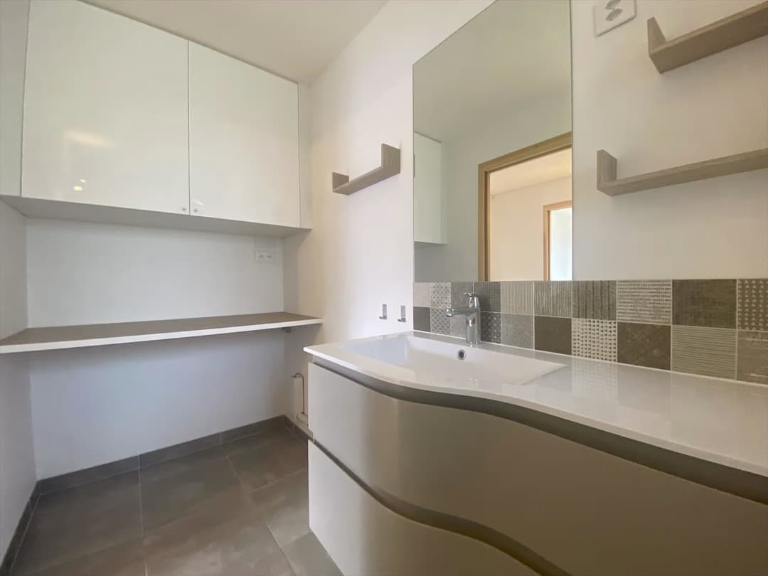 1030 -Appartement  -4.5pièces  – 675000 CHF  -96 m²