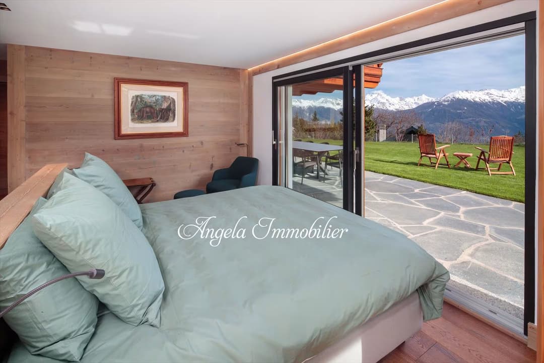 768 – Appartement 6 pièces – 230m²