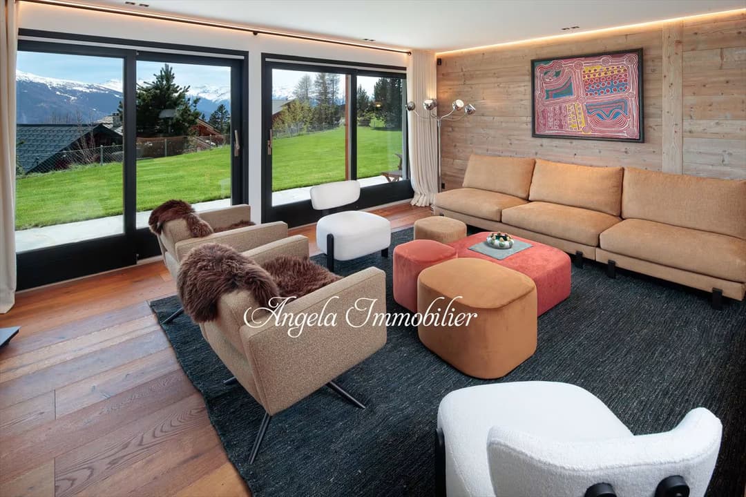 768 – Appartement 6 pièces – 230m²