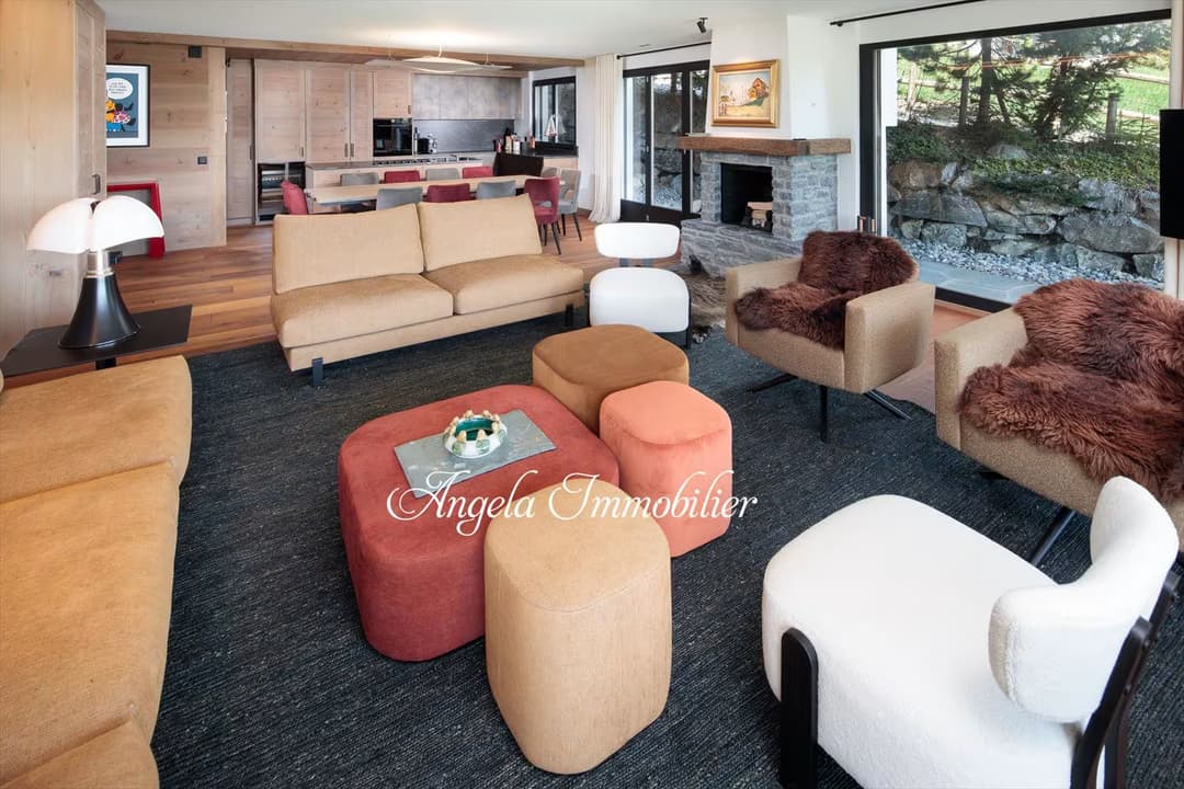 768 – Appartement 6 pièces – 230m²