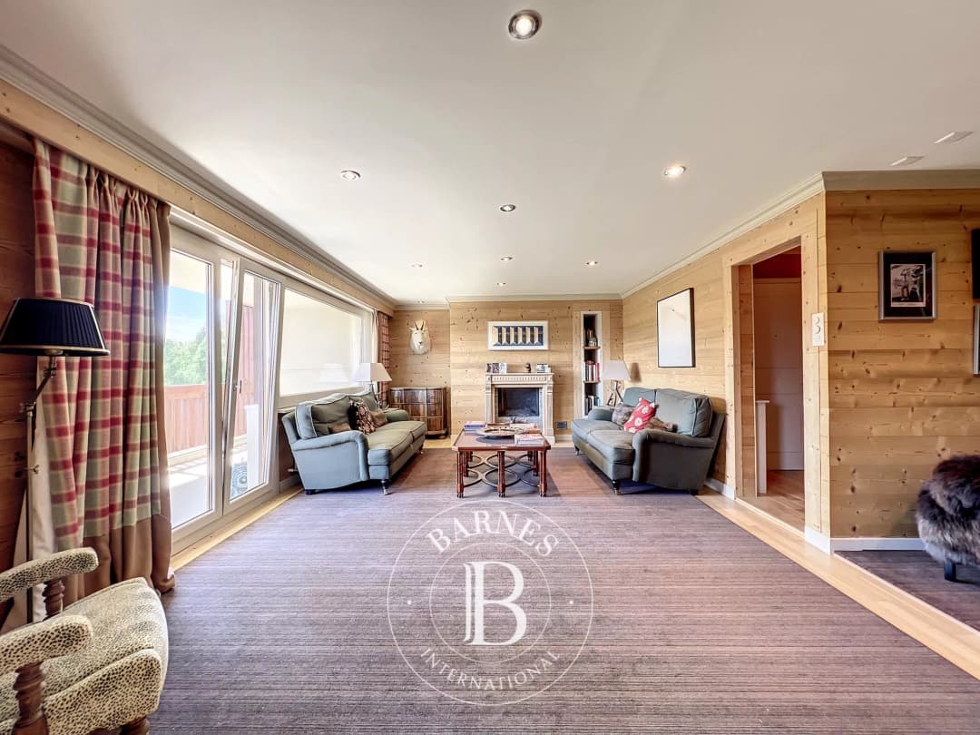 1056 – Appartement 6 pièces – 2000000 CHF -245m²