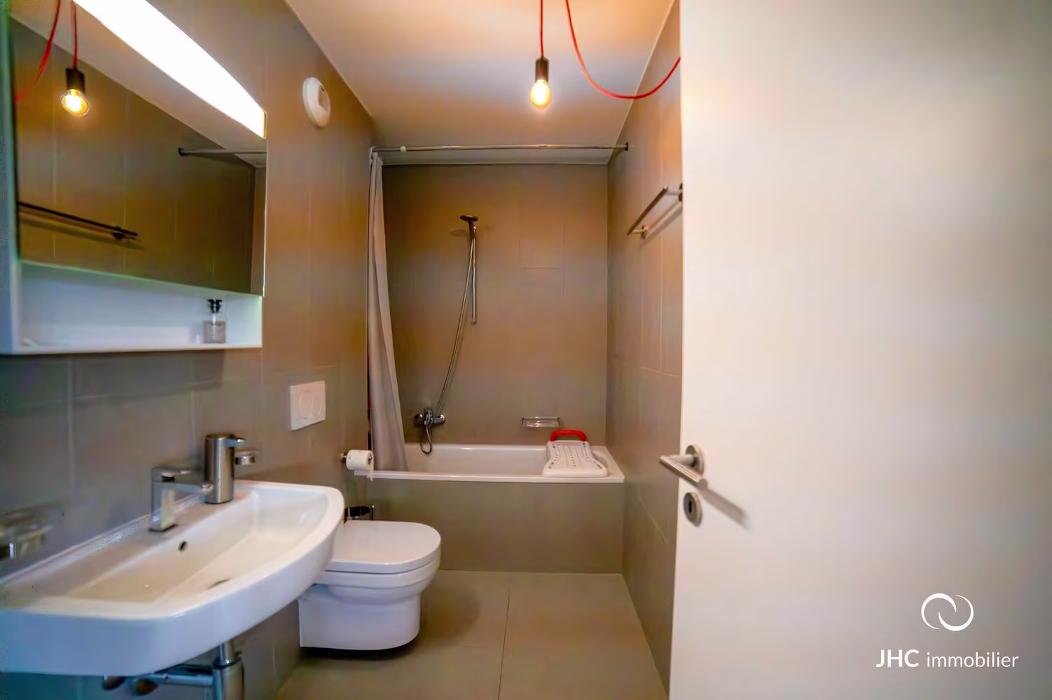 815 – Appartement 2.5 pièces – 1650CHF – 70m²