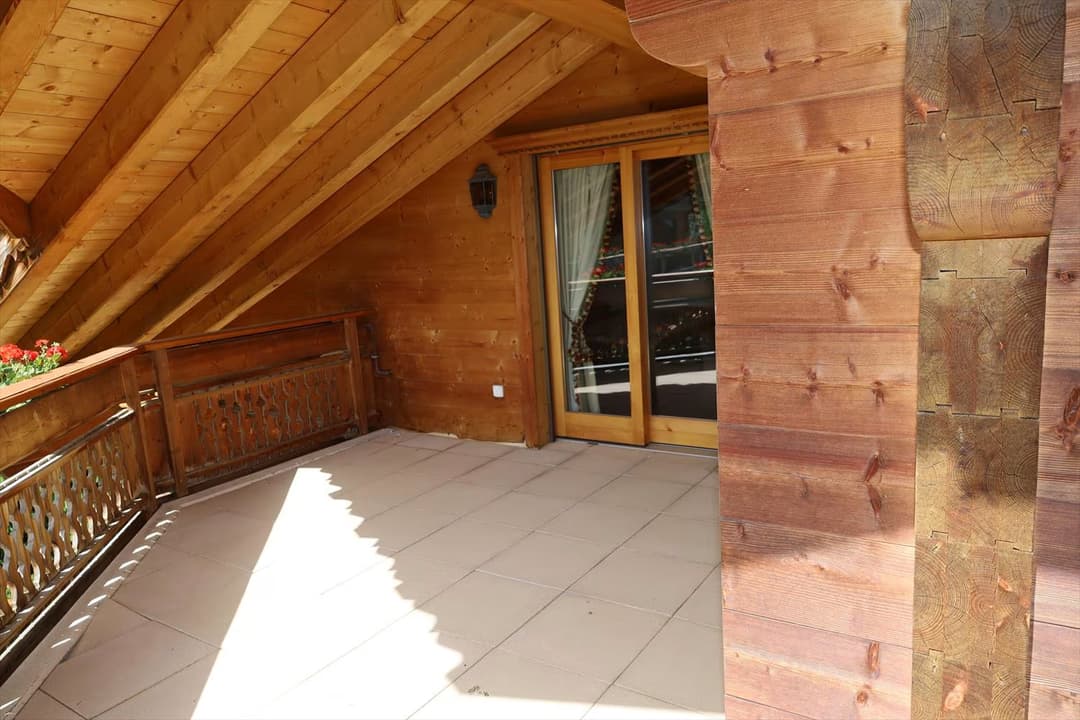 1075 – Appartement 5.5 pièces – 266.23 m²
