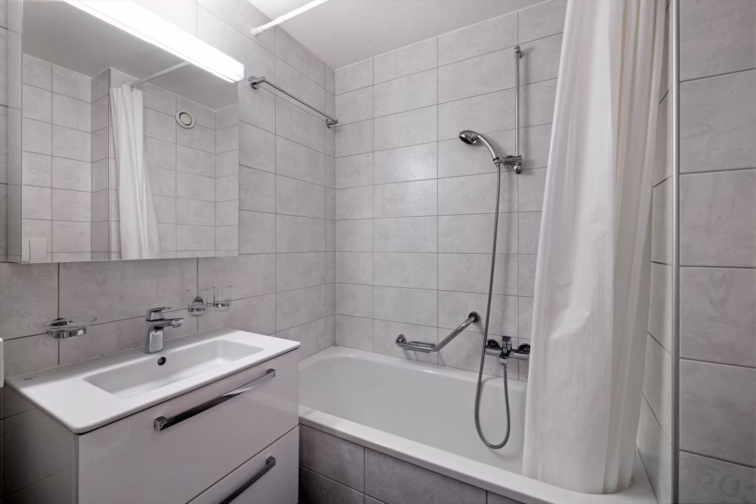 1021  – Appartement 3,5 pièces  – 425000CHF – 52m²