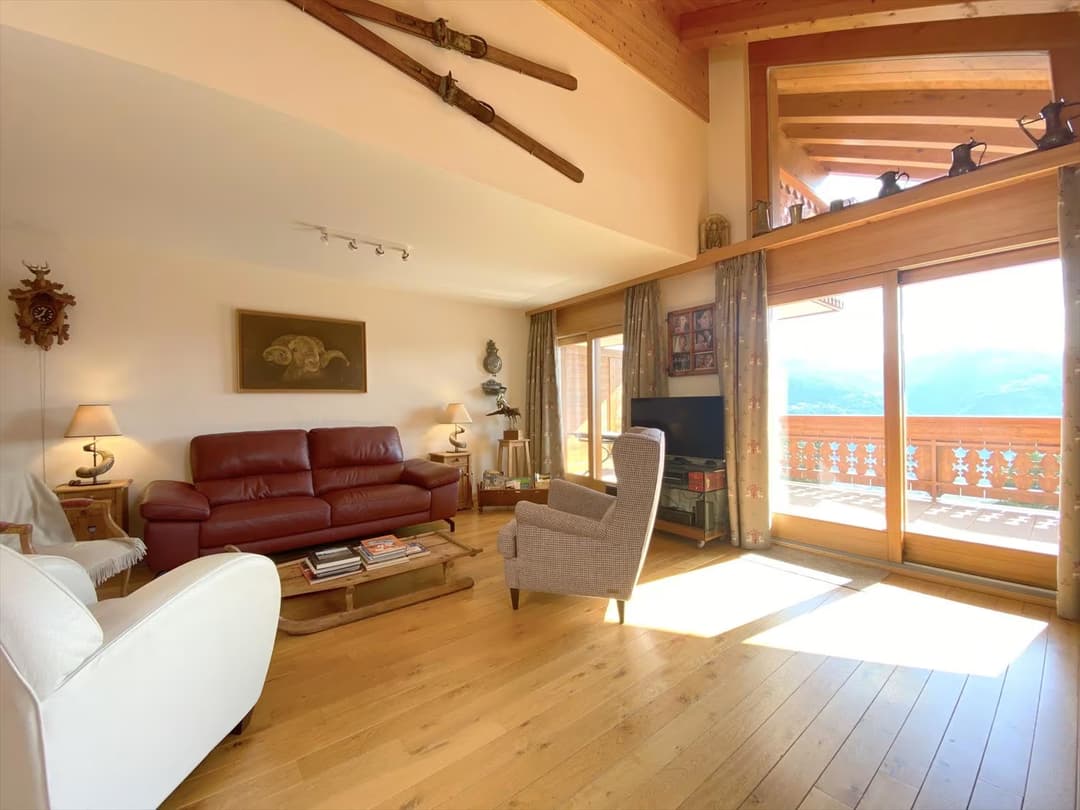 771 – Appartement 5,5 pièces – 9500CHF – 200m²