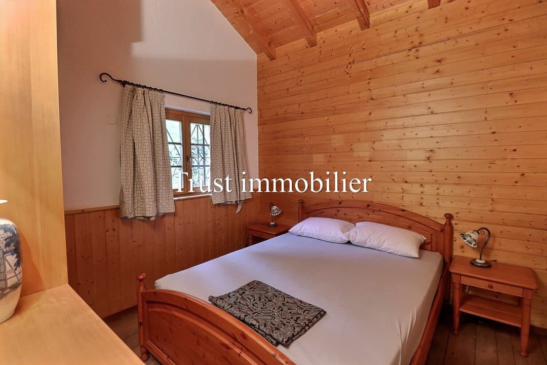877 – Maison 5.5 pièces – 4500 CHF – 183 m²