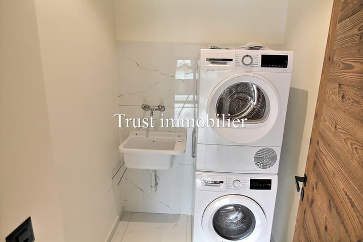 828 – Appartement 3.5 pièces – 4600 CHF – 158 m²