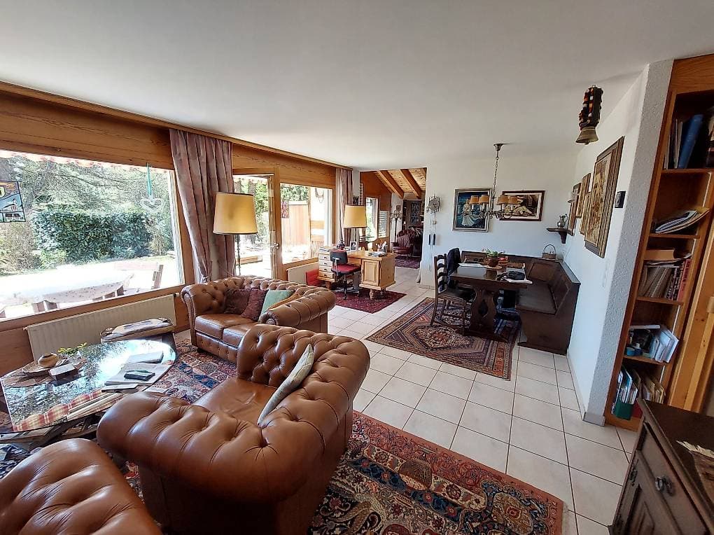1085 – Maison -6 pièces  – 1990000CHF – 200 m²
