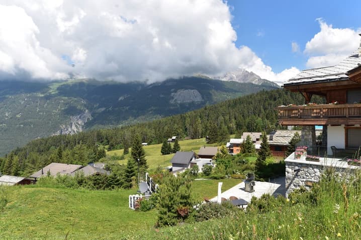 1088 -Appartement  -4.5pièces  – 322 m²