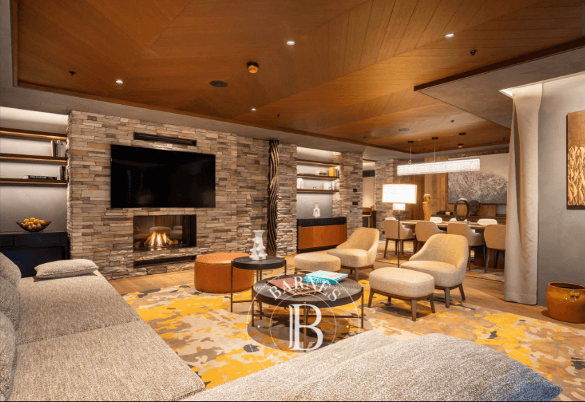 1100 – Appartement 4.5 pièces – 238 m²