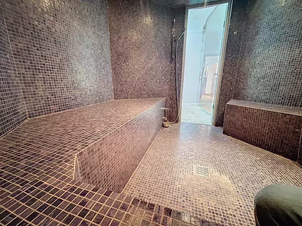 1077 -Appartement  – 5.5pièces –  4400000CHF – 200 m²