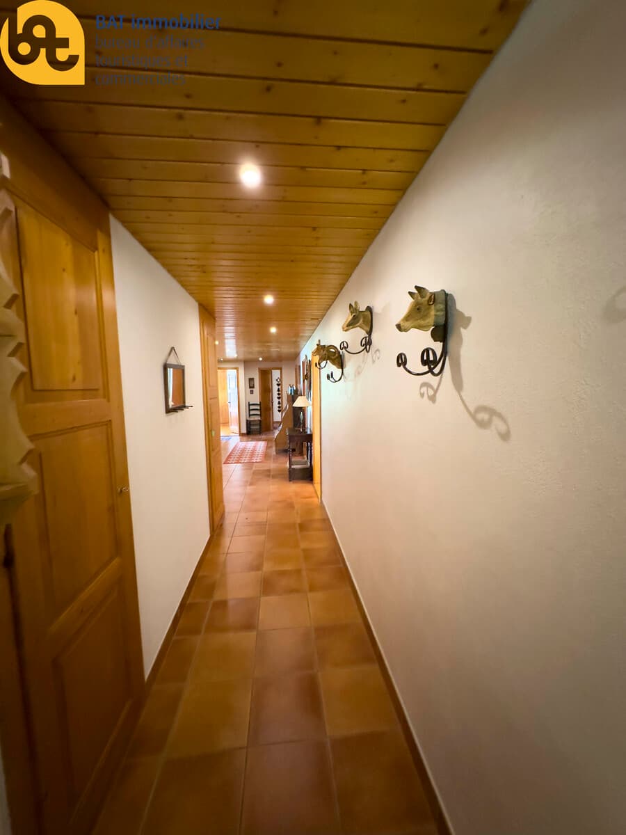 950 – Appartement  5 pièces – 2448CHF