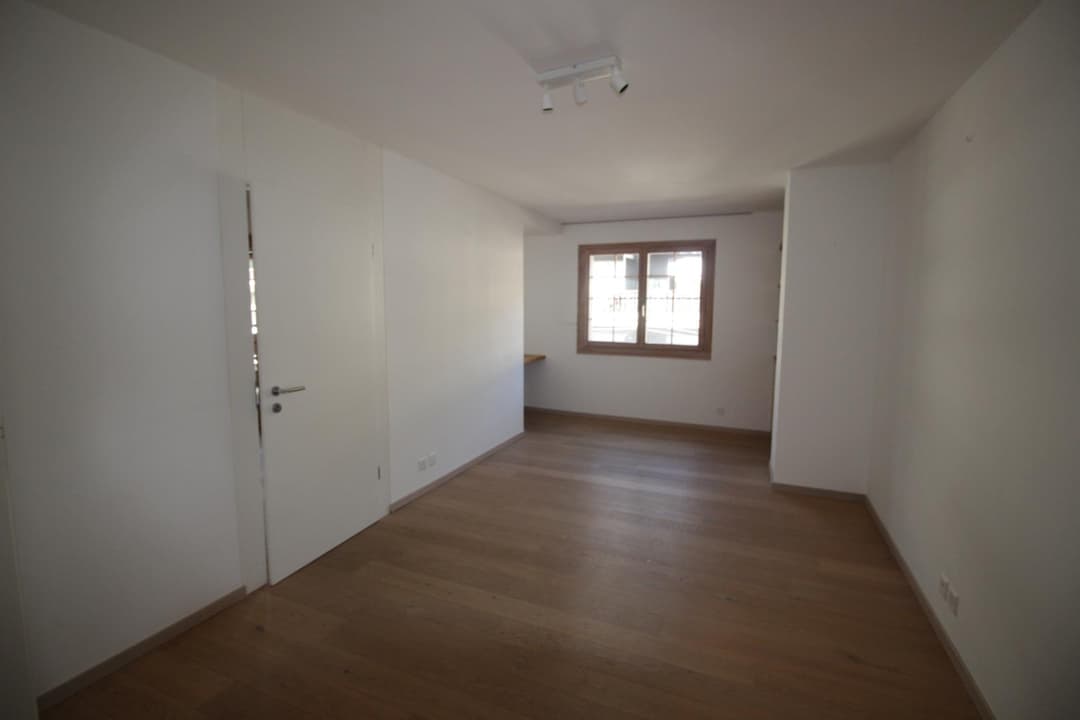 1268 – Appartement 7.5 pièces – 4600000CHF – 327m²