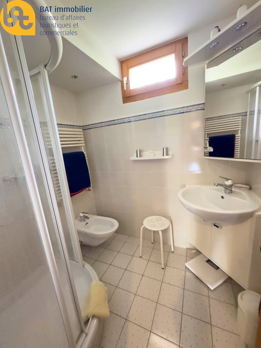 950 – Appartement  5 pièces – 2448CHF
