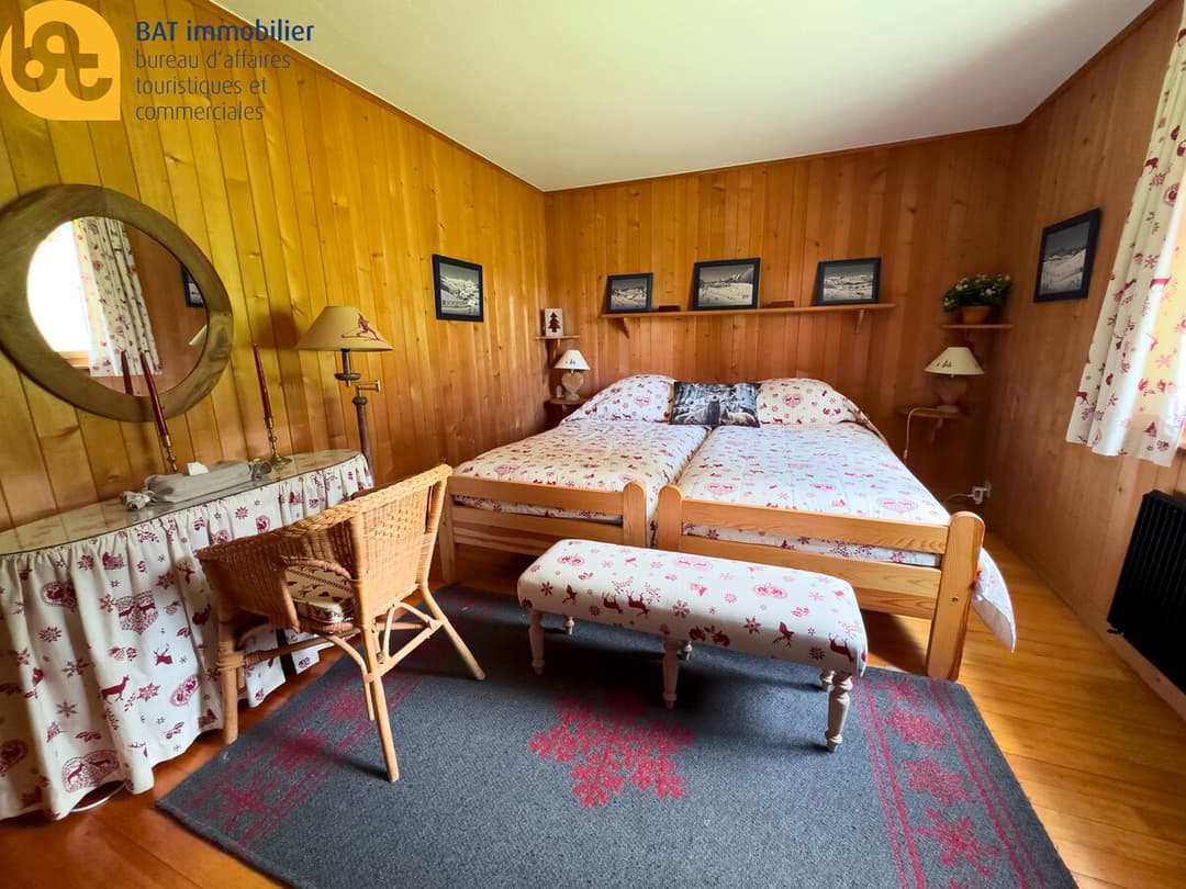 950 – Appartement  5 pièces – 2448CHF