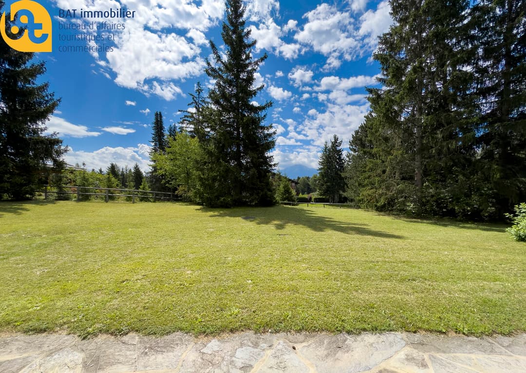 950 – Appartement  5 pièces – 2448CHF