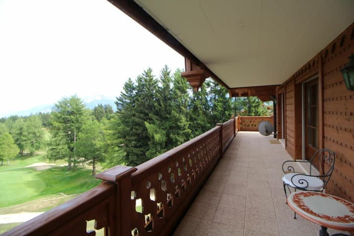 1231 – Appartement – 4.5pièces – 252 m²