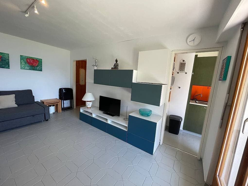 964 – Appartement – 1.5pièces – 1000CHF – 30 m²