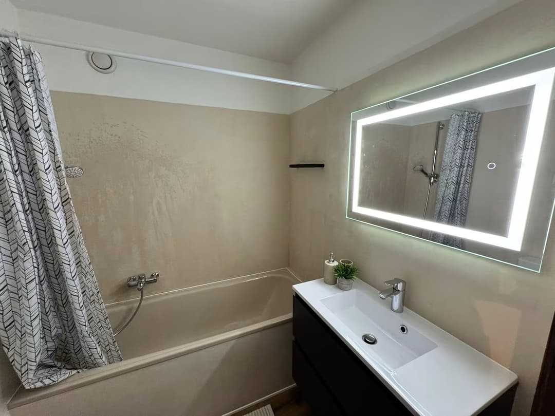 948 – Appartement – 2.5 pièces- 1000CHF – 55 m²