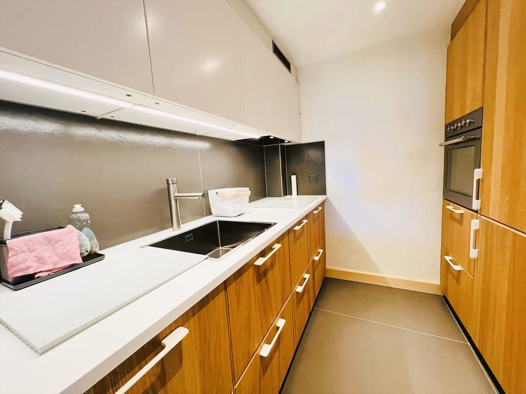 996  – Appartement – 3pièces – 2100CHF – 68 m²