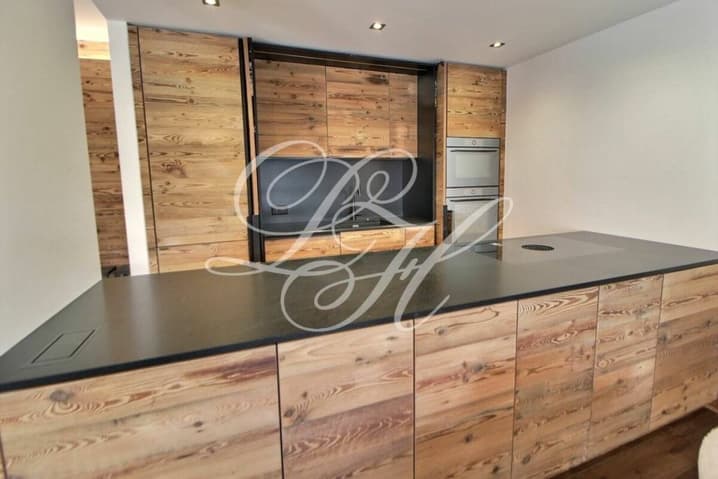1235 -Appartement – 5.5pièces-  4700000CHF – 166 m²