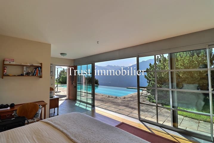 1027 – Maison 5,5 pièces – 10000CHF – 407m²